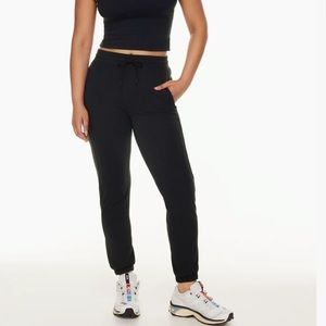 Aritzia color black TnaSLICK™ Warm-Up Jogger